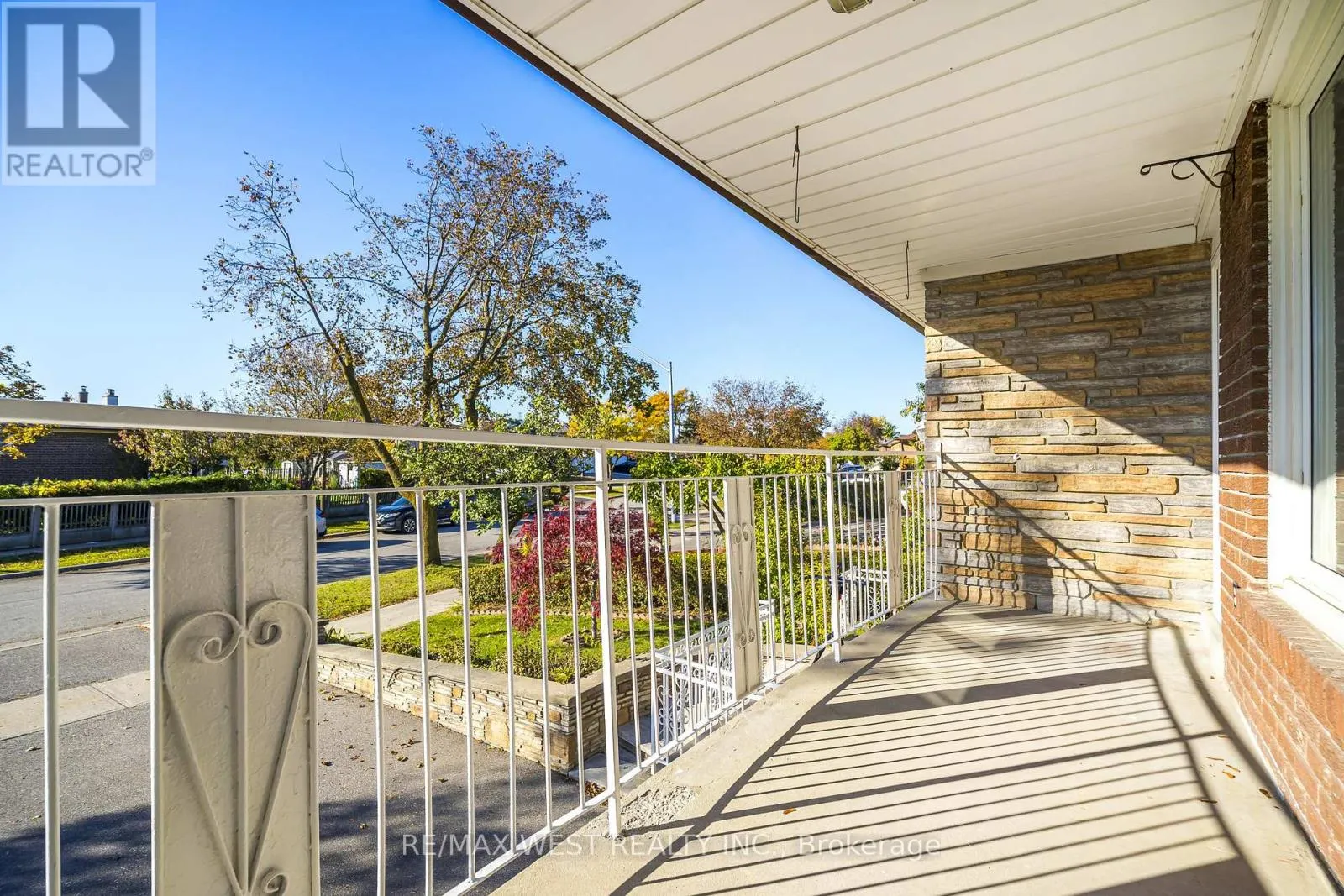 112 HARRIS CRESCENT