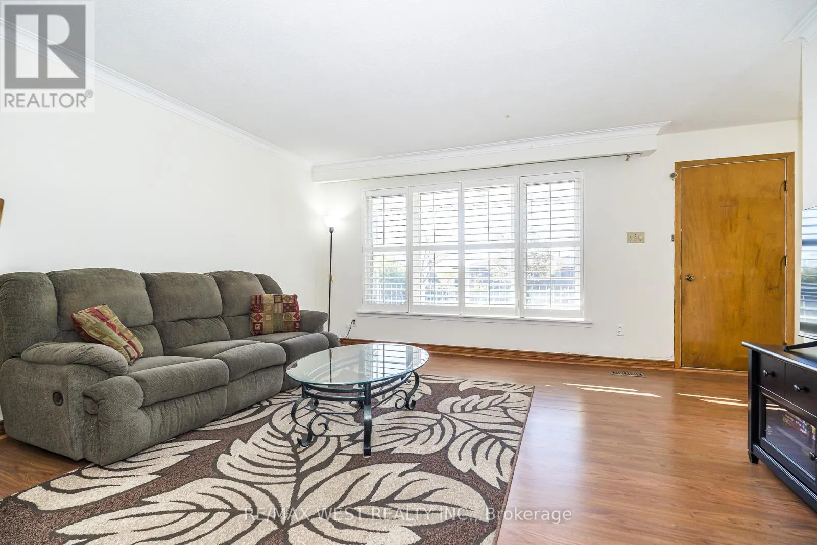 112 HARRIS CRESCENT