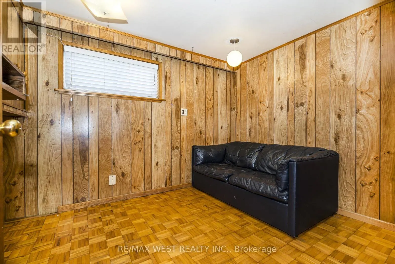 112 HARRIS CRESCENT
