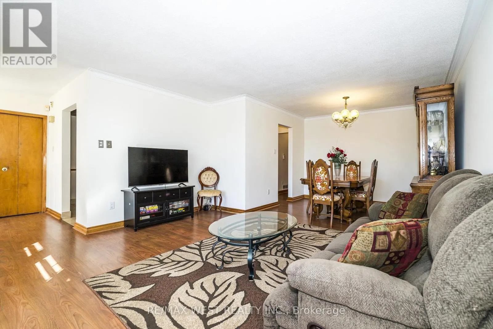 112 HARRIS CRESCENT