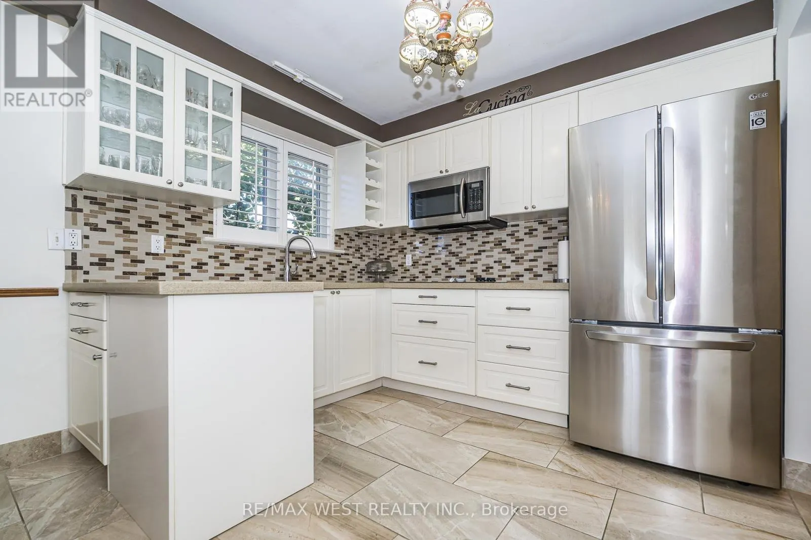 112 HARRIS CRESCENT