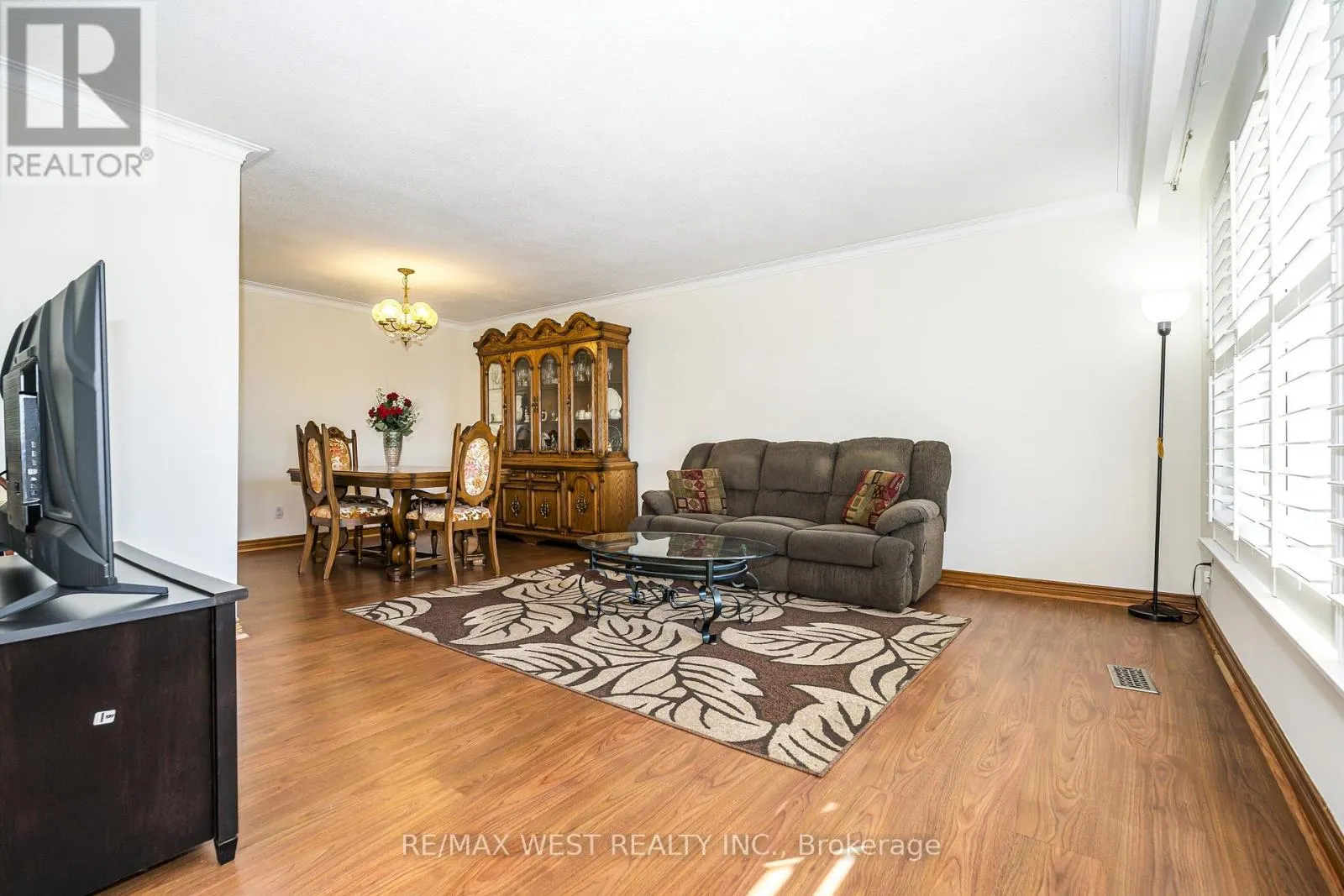 112 HARRIS CRESCENT
