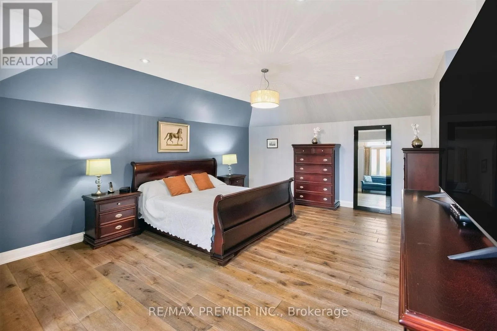 31 MALAREN ROAD
