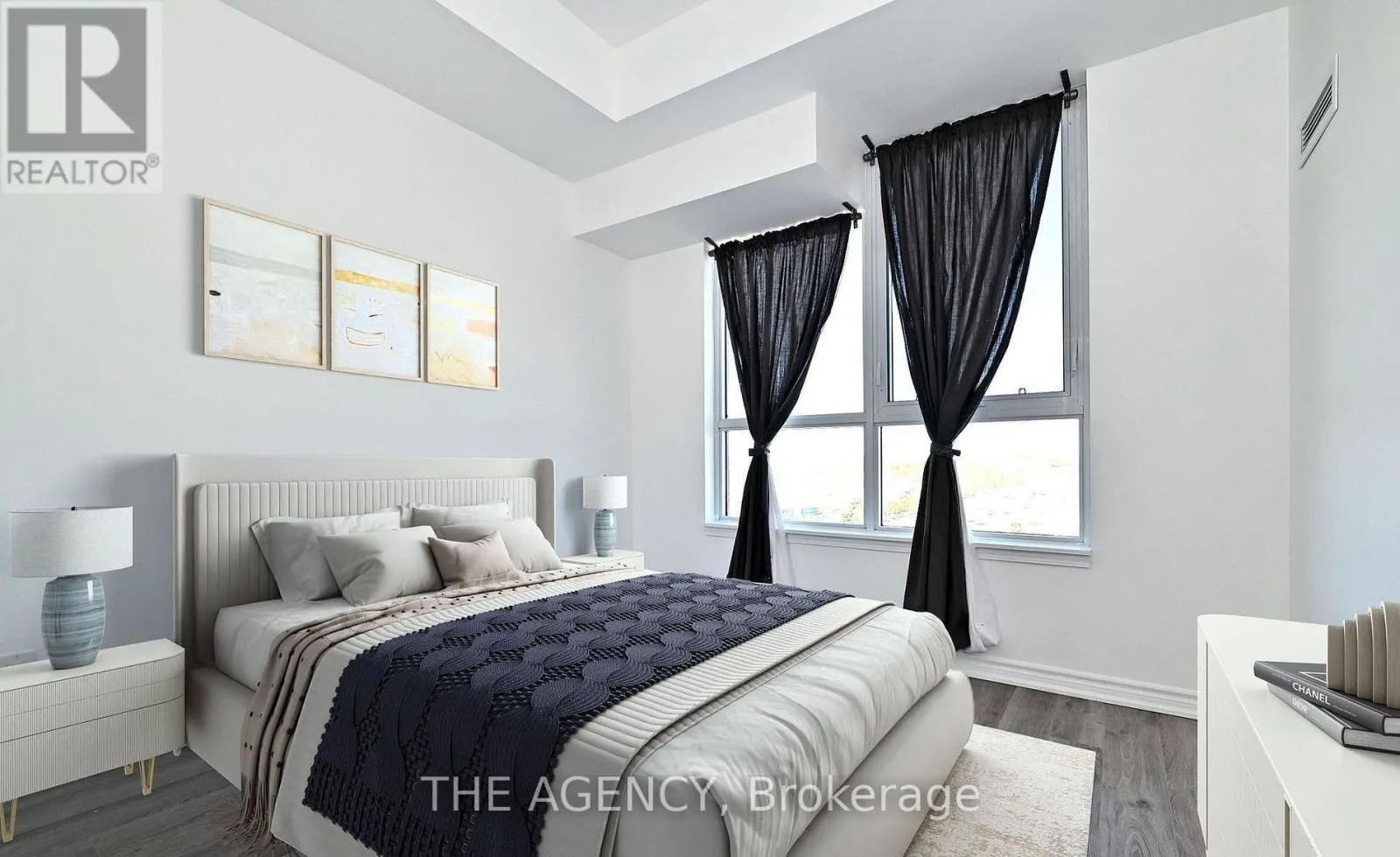 809 - 11611 YONGE STREET