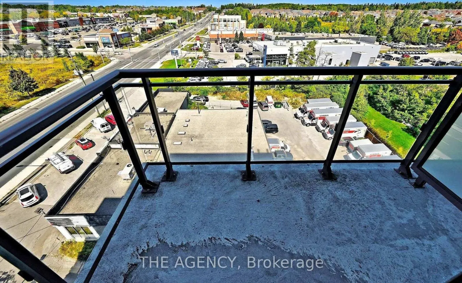 809 - 11611 YONGE STREET