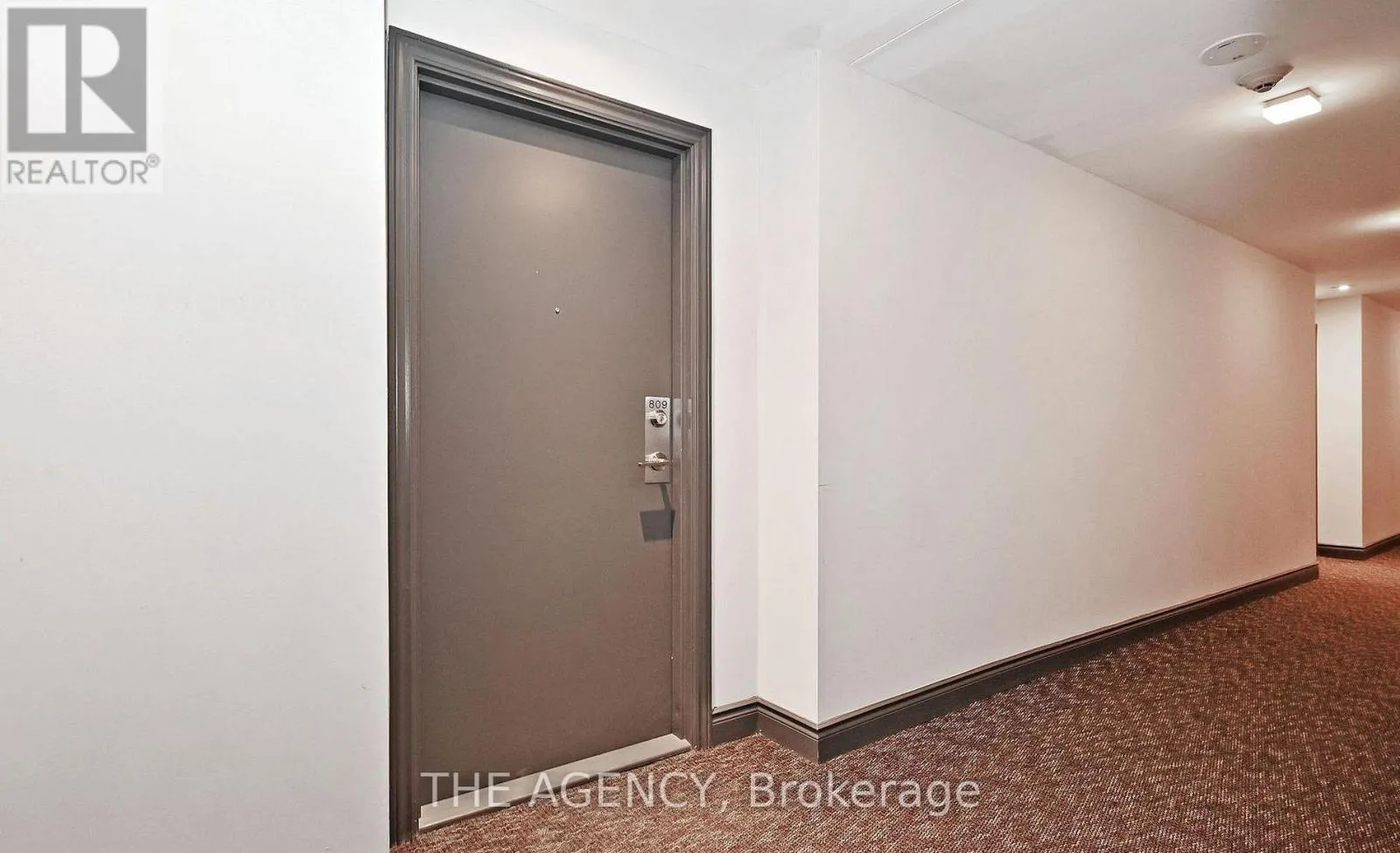 809 - 11611 YONGE STREET