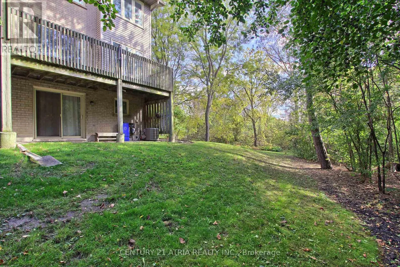 27 ANDERSON PLACE