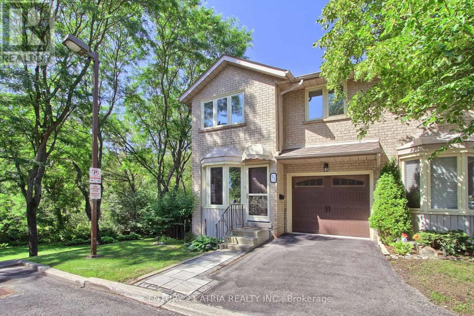 27 ANDERSON PLACE