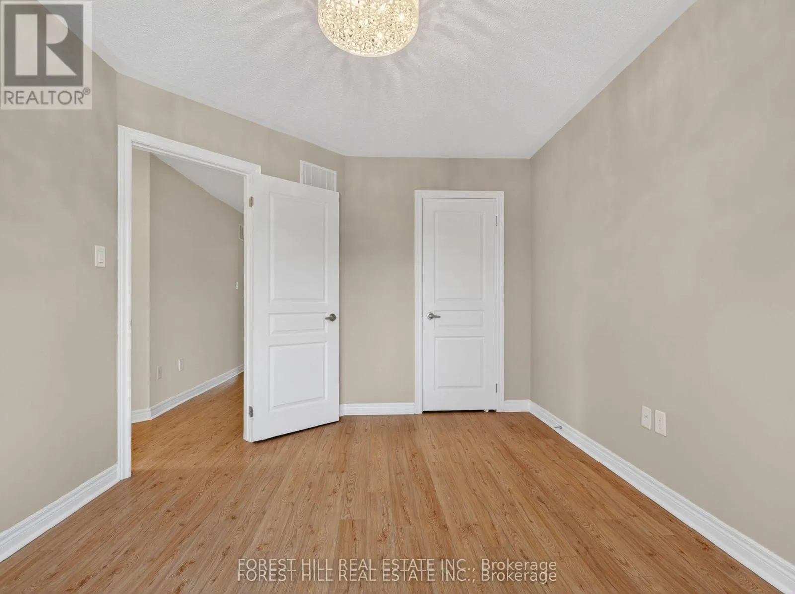 12 STOOKES CRESCENT