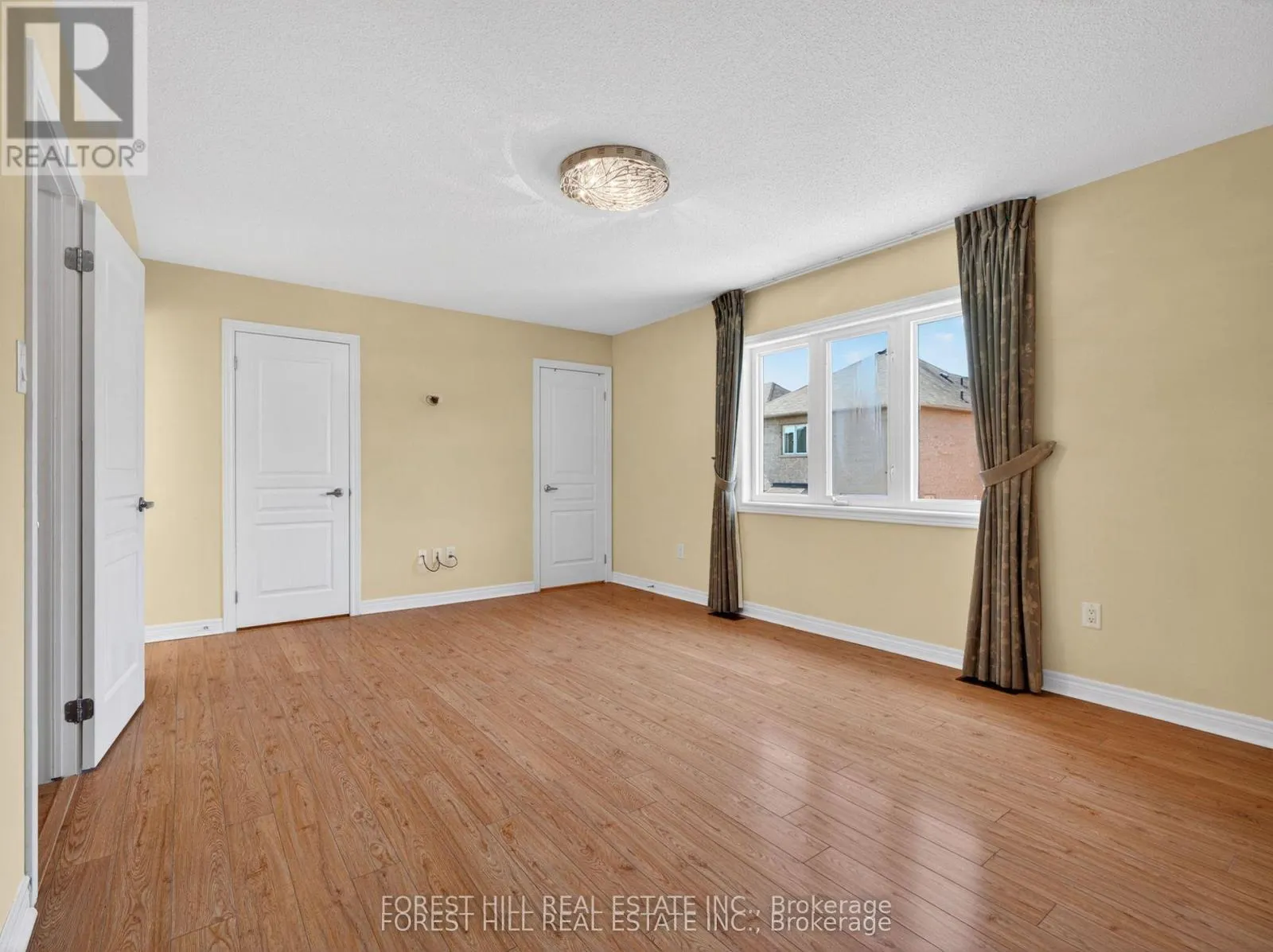 12 STOOKES CRESCENT