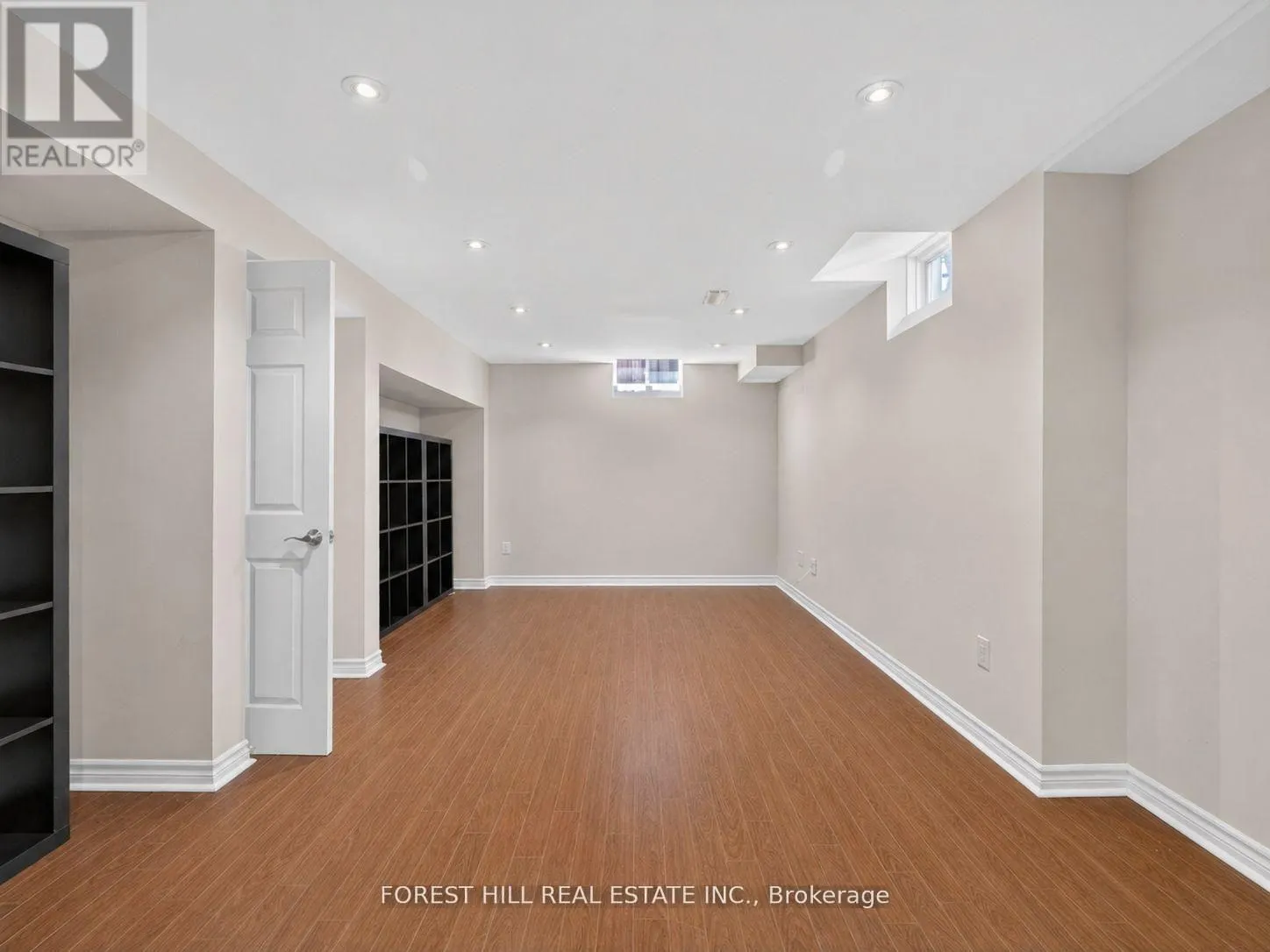 12 STOOKES CRESCENT