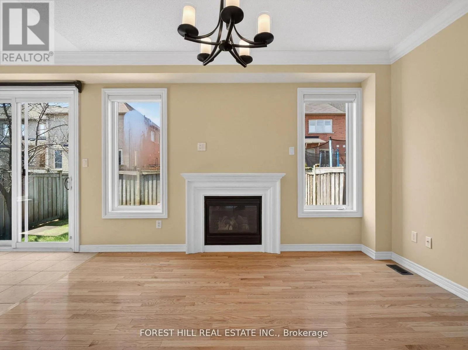 12 STOOKES CRESCENT