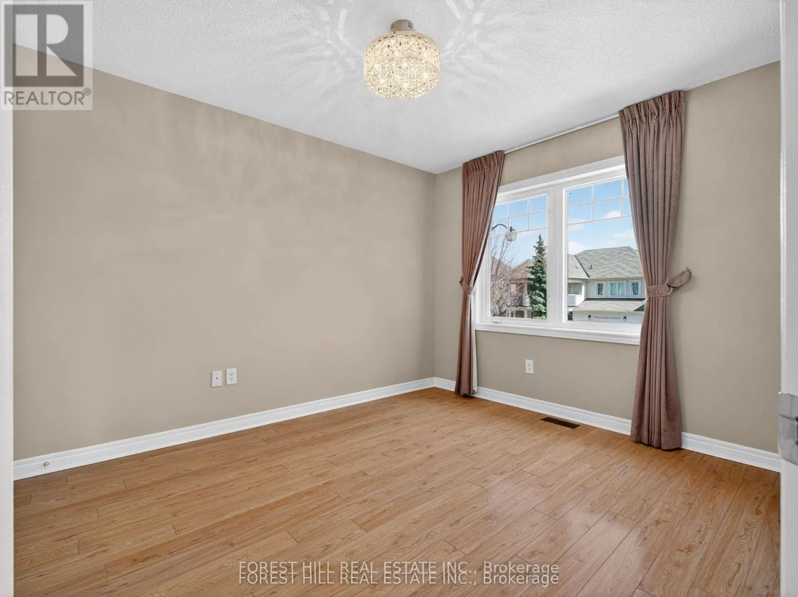 12 STOOKES CRESCENT