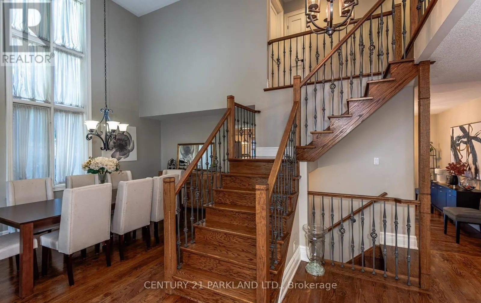 164 CARLYLE CRESCENT
