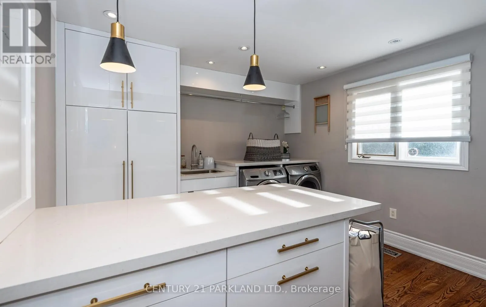 164 CARLYLE CRESCENT