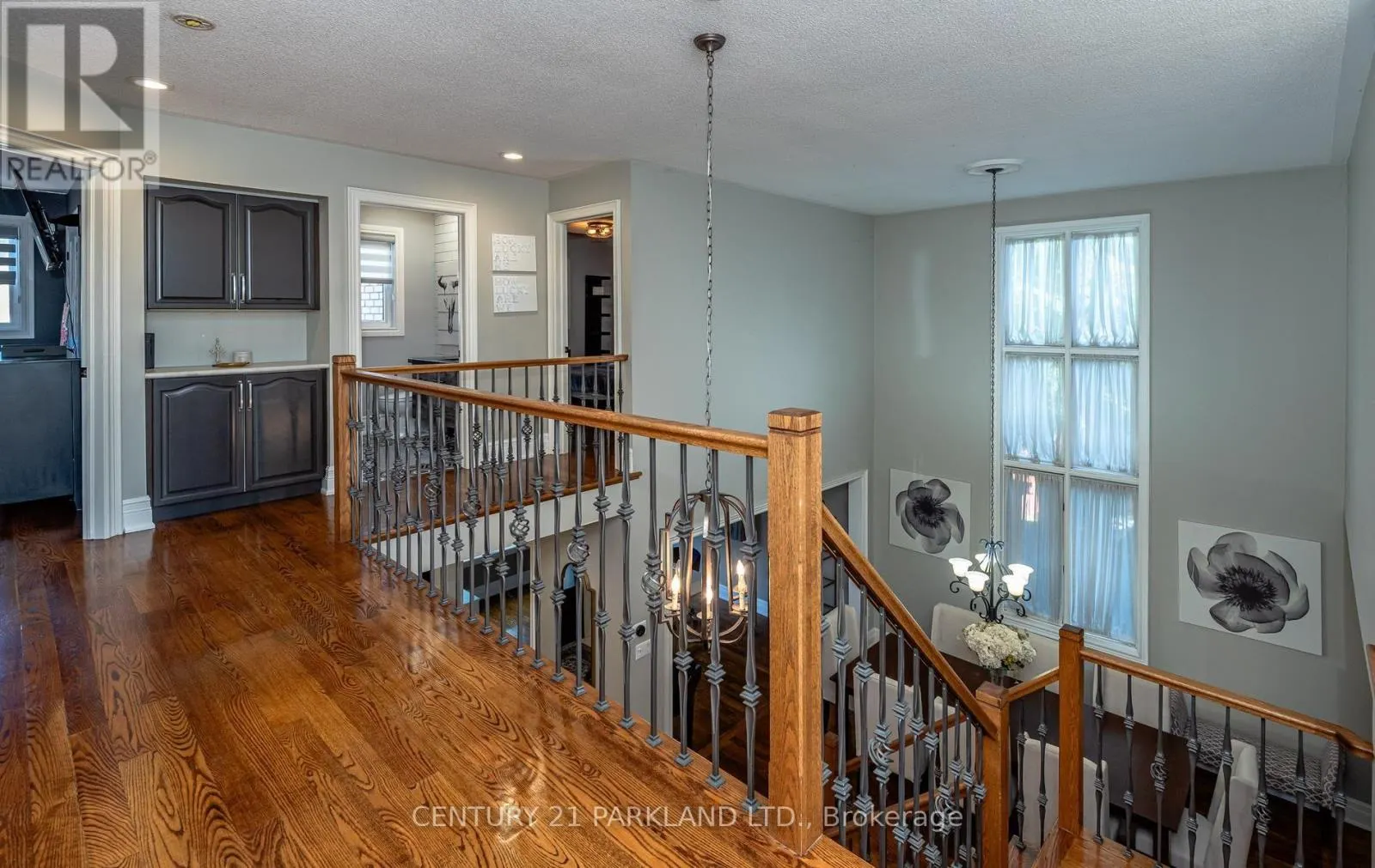 164 CARLYLE CRESCENT