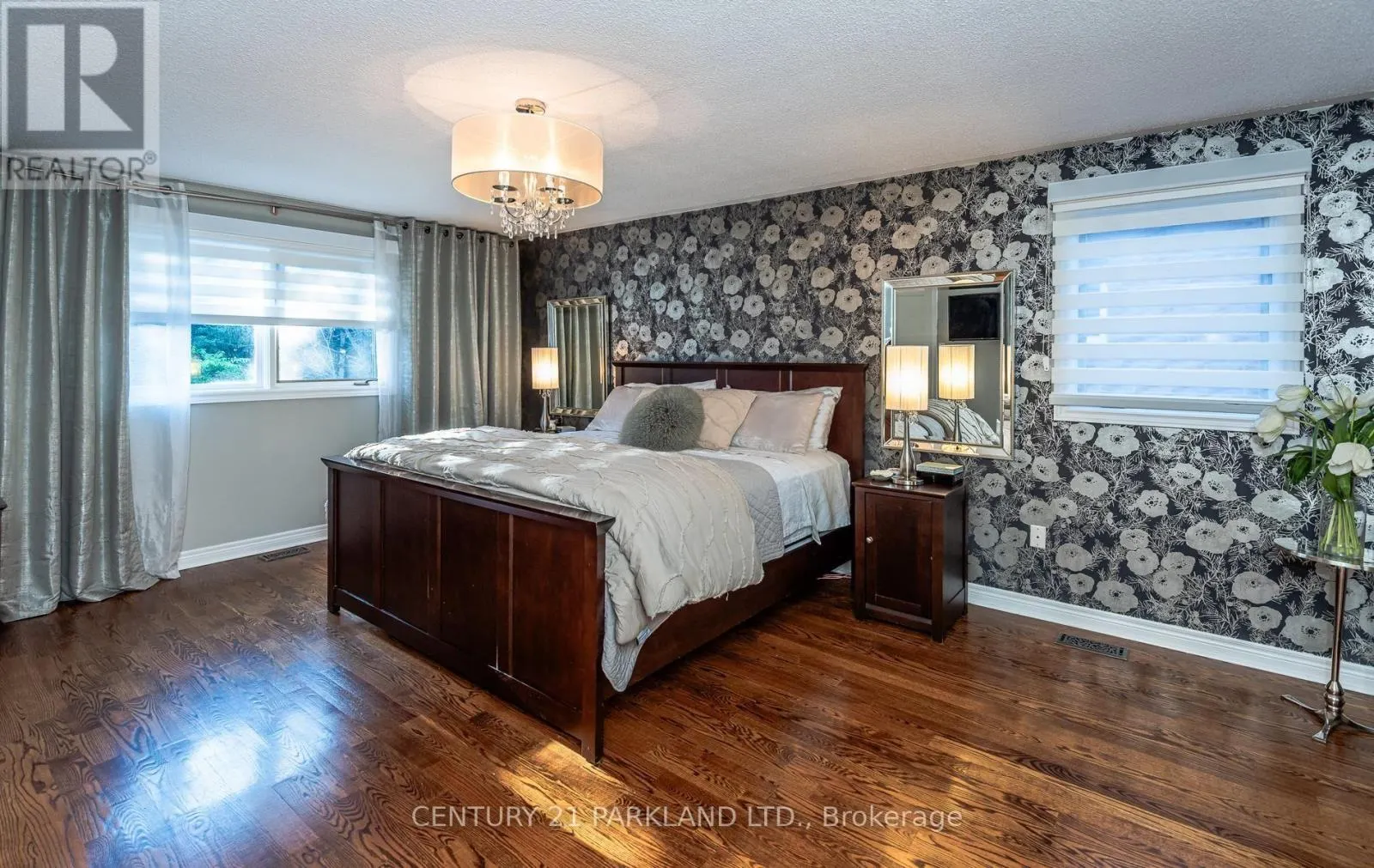 164 CARLYLE CRESCENT