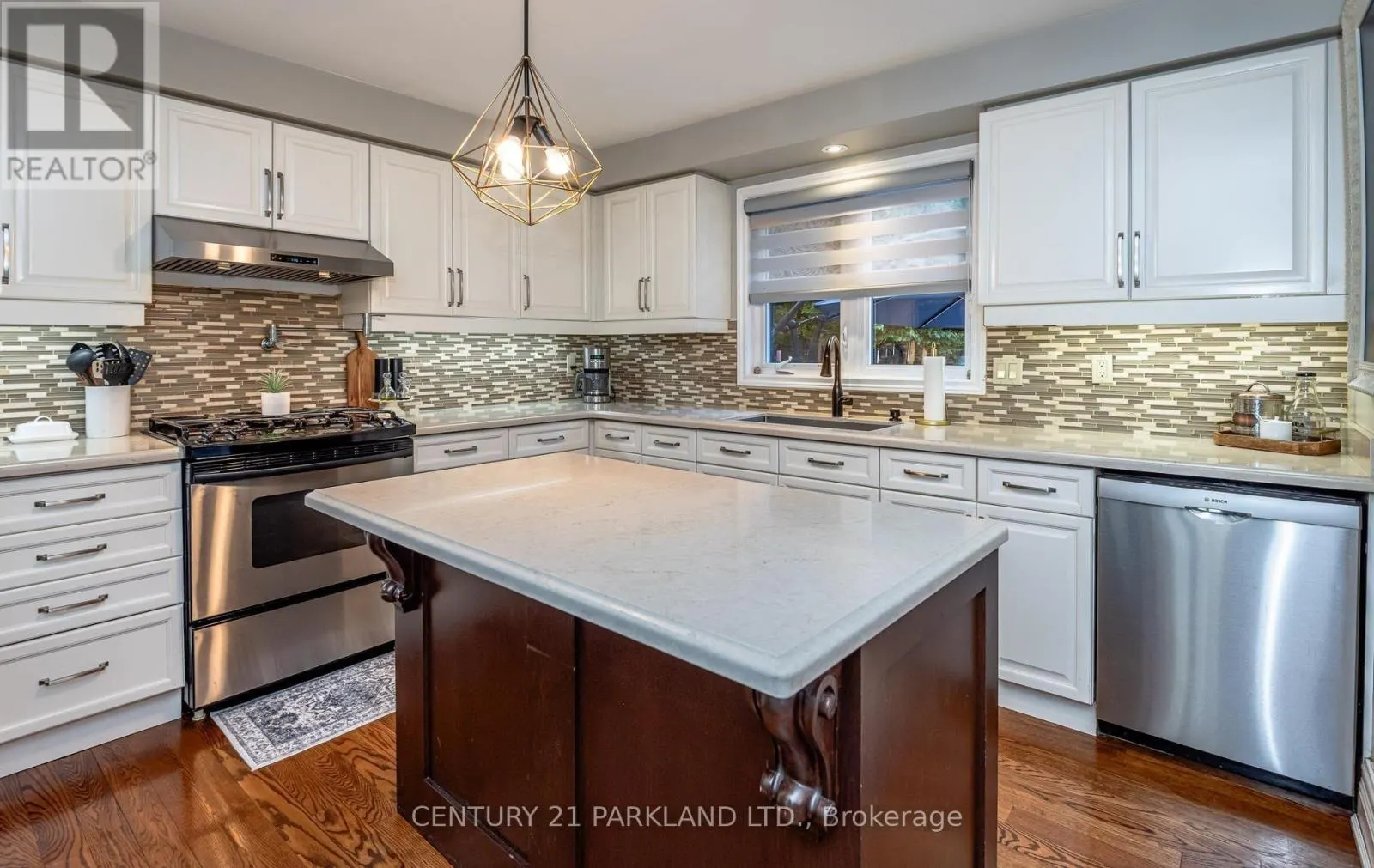 164 CARLYLE CRESCENT