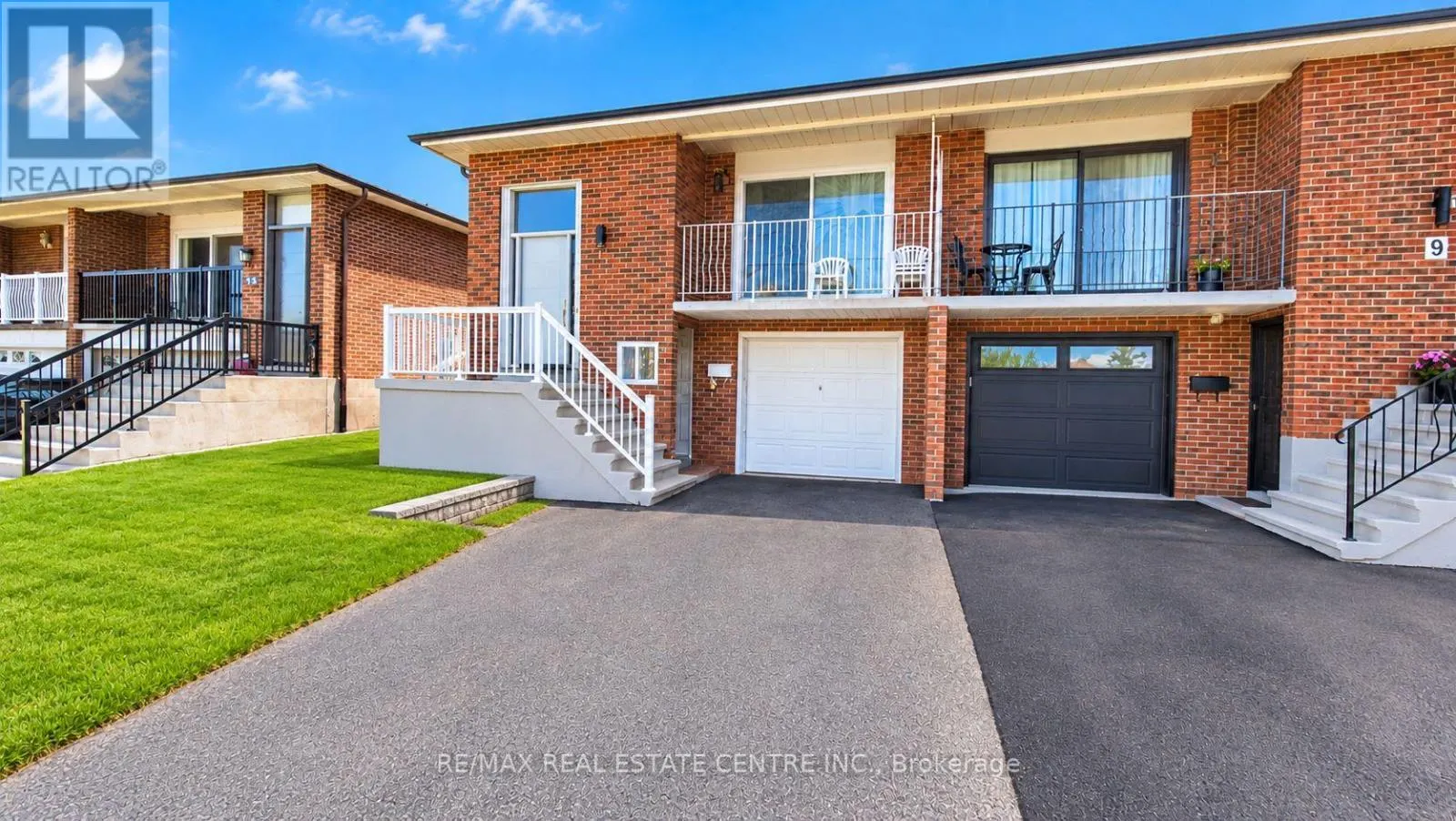 11 ALBANY DRIVE