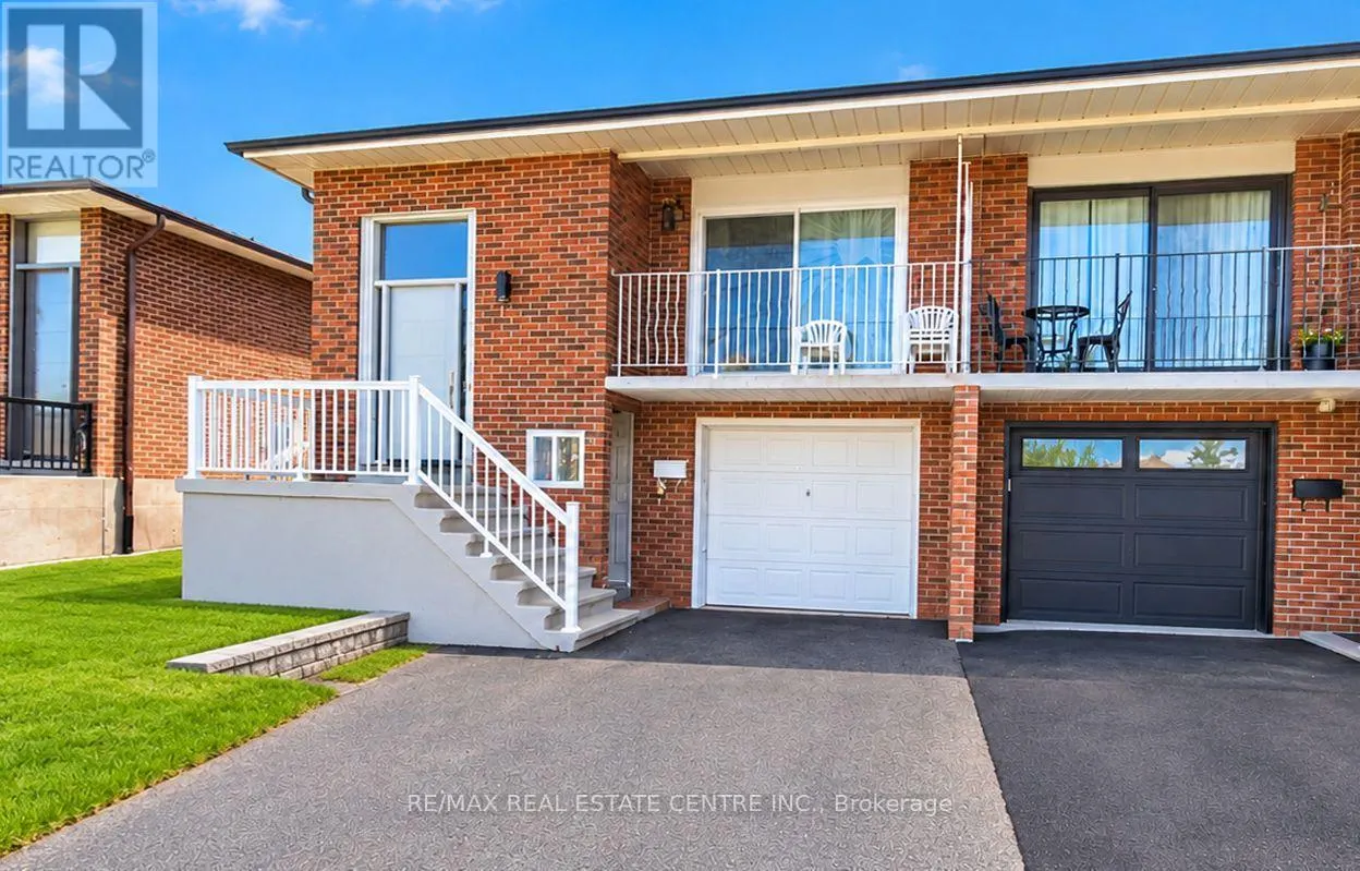 11 ALBANY DRIVE