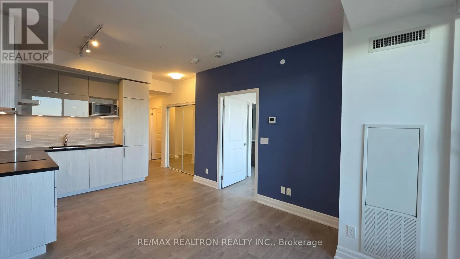 1312 - 10 ROUGE VALLEY DRIVE W
