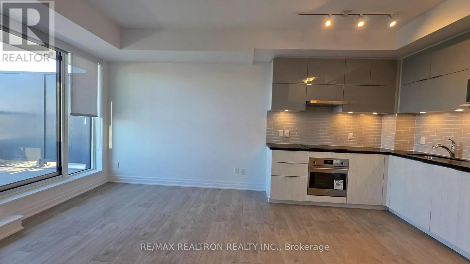 1312 - 10 ROUGE VALLEY DRIVE W