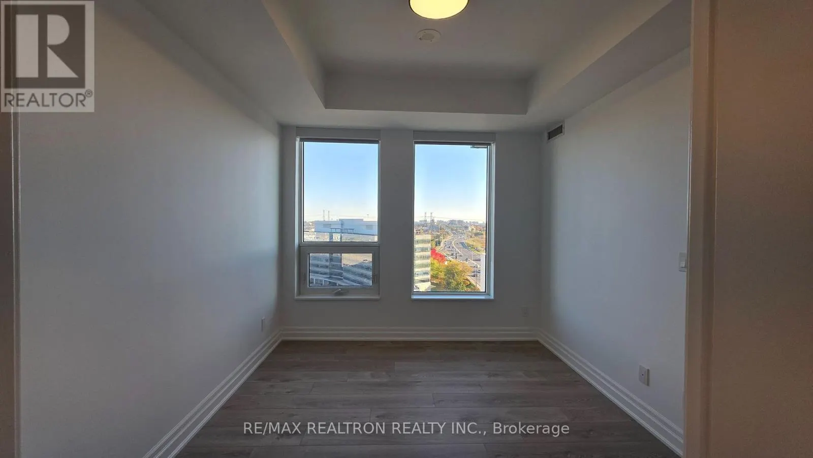 1312 - 10 ROUGE VALLEY DRIVE W