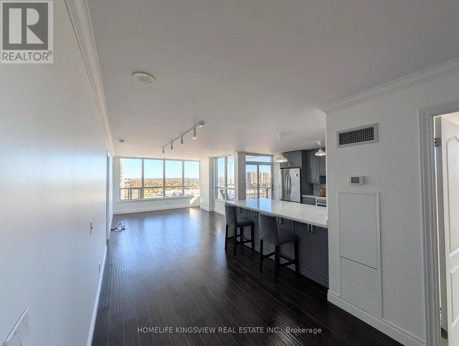 1104 - 60 DISERA DRIVE
