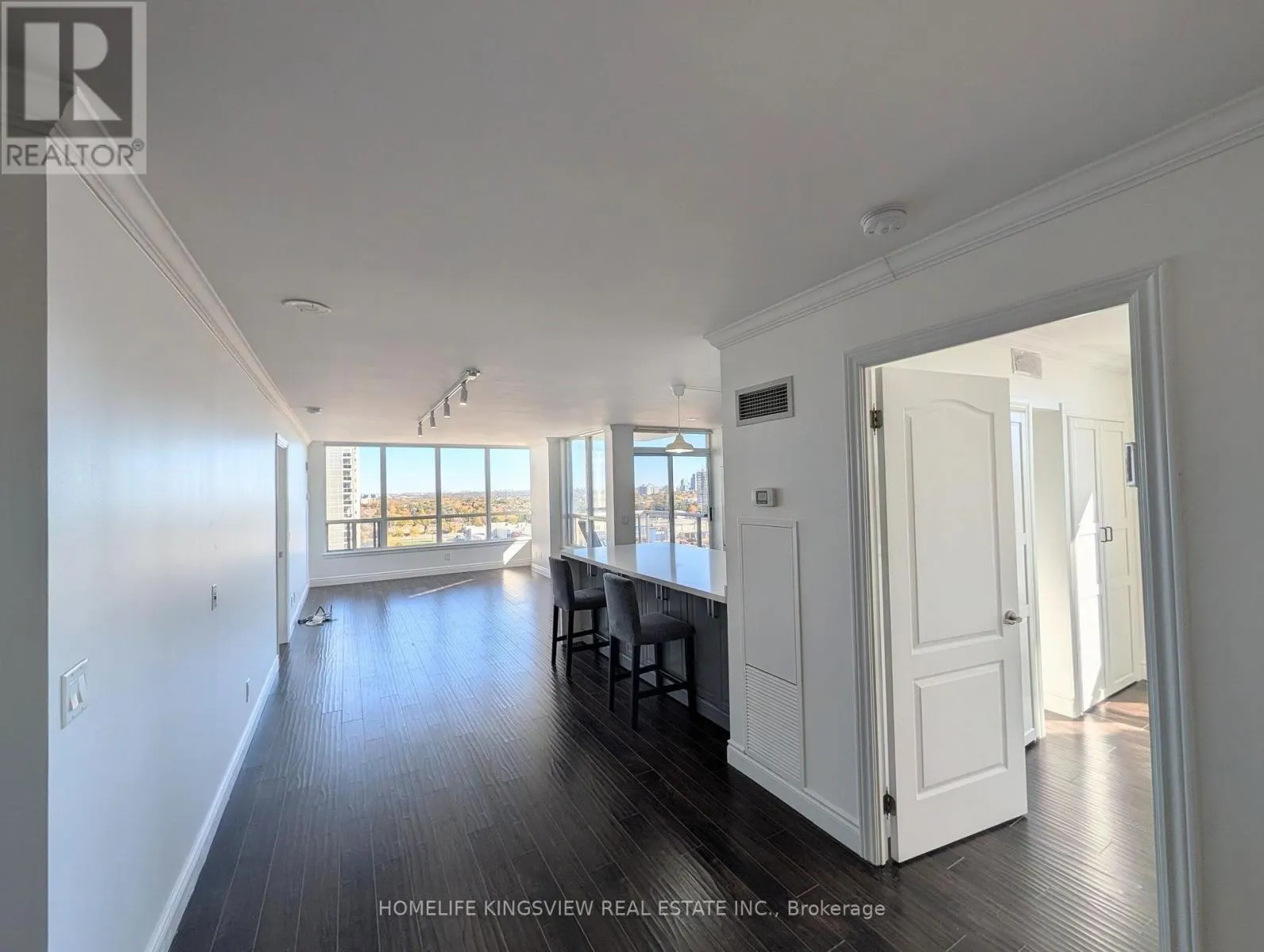 1104 - 60 DISERA DRIVE