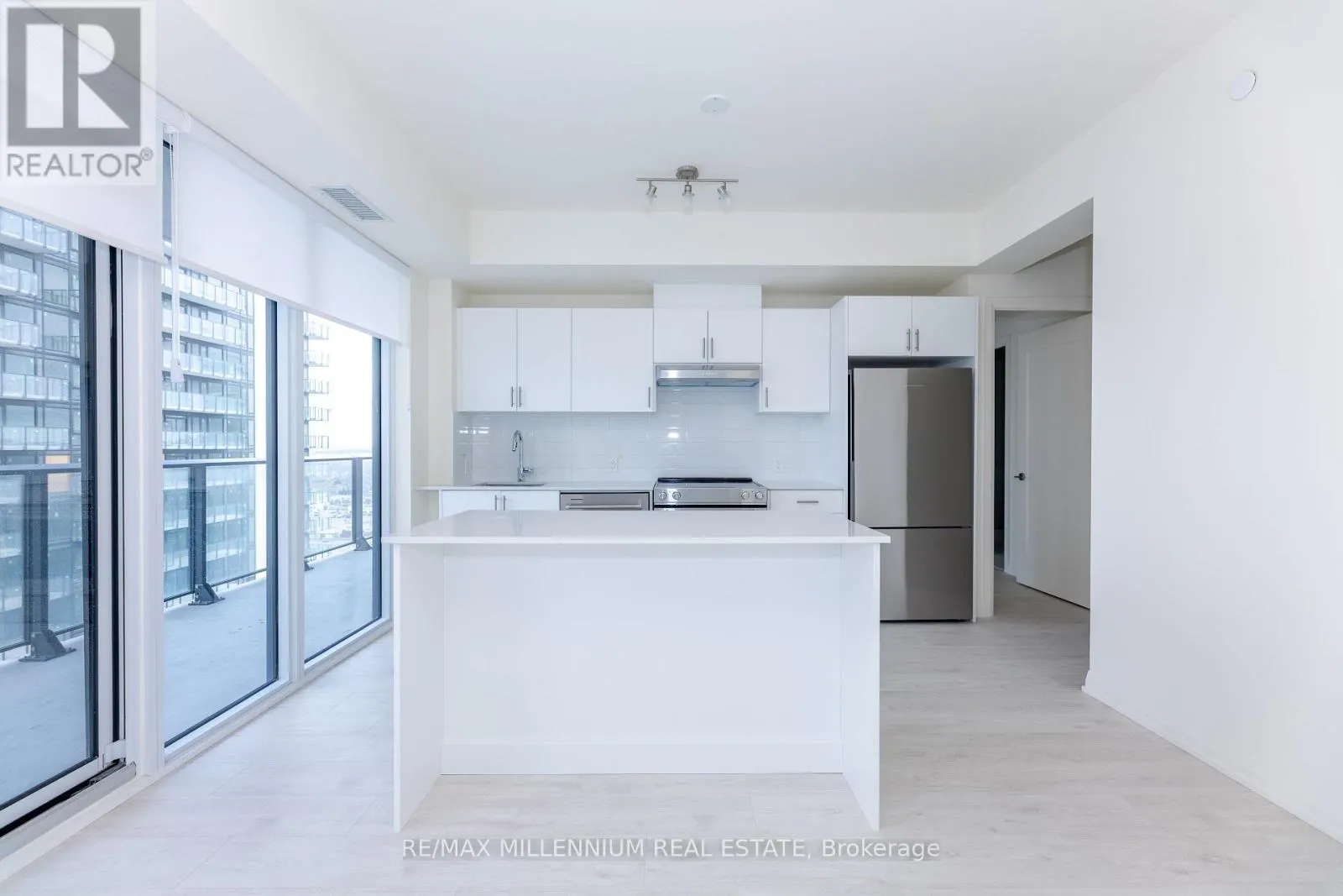 2310 - 8960 JANE STREET
