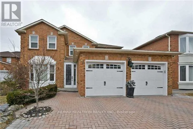 9 HYDE PARK DRIVE