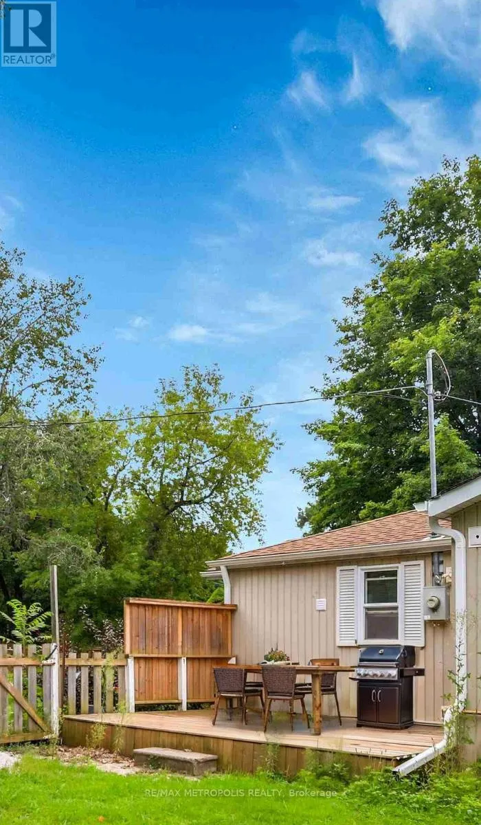856 CENTRAL AVENUE