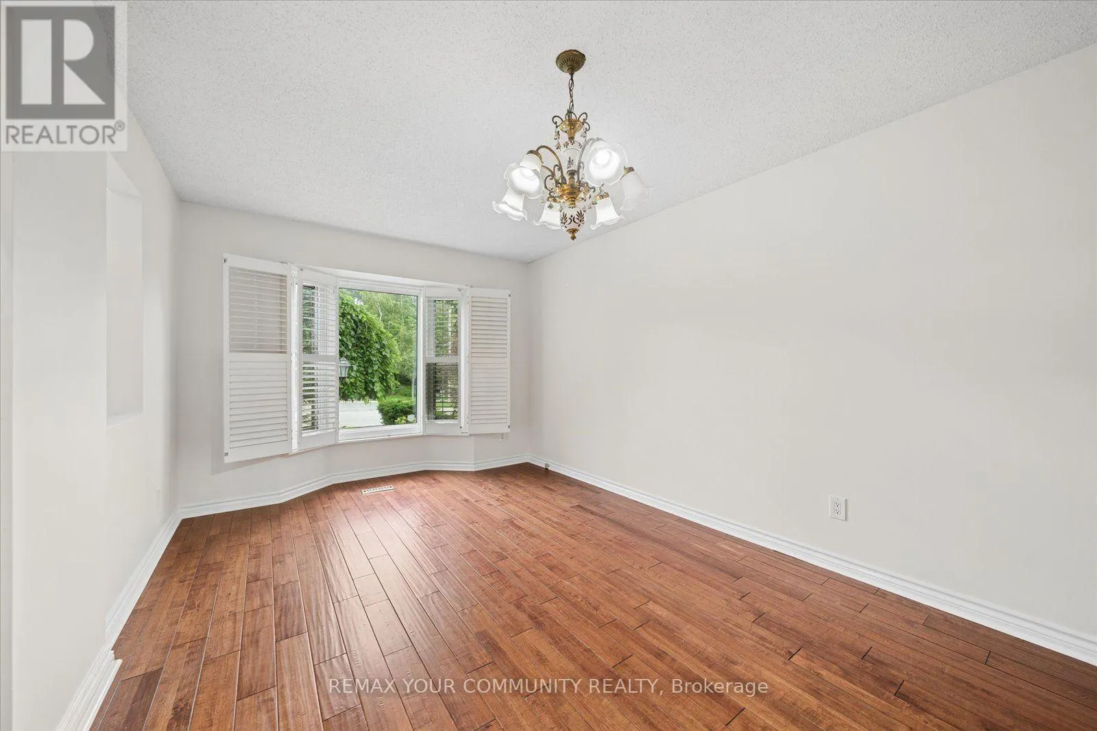 102 EDMUND SEAGER DRIVE