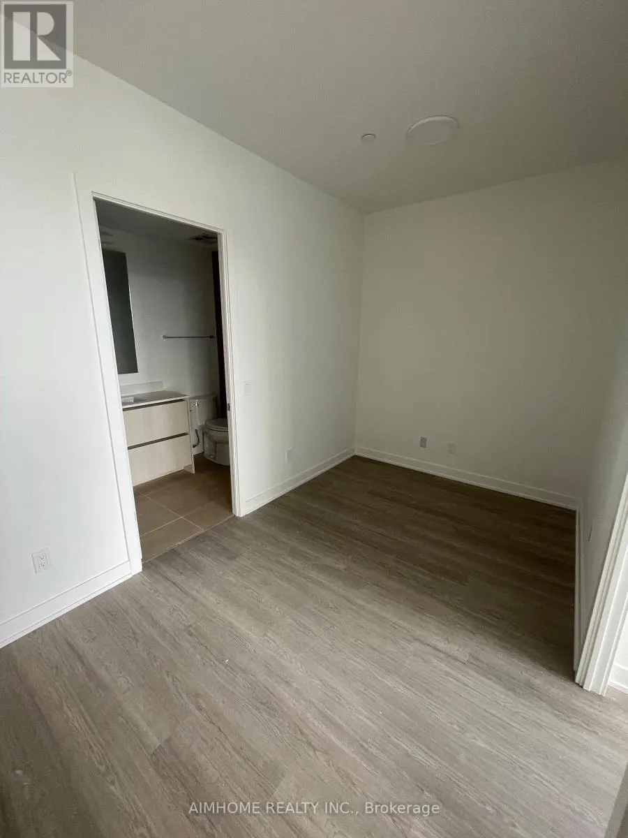914 - 8188 YONGE STREET
