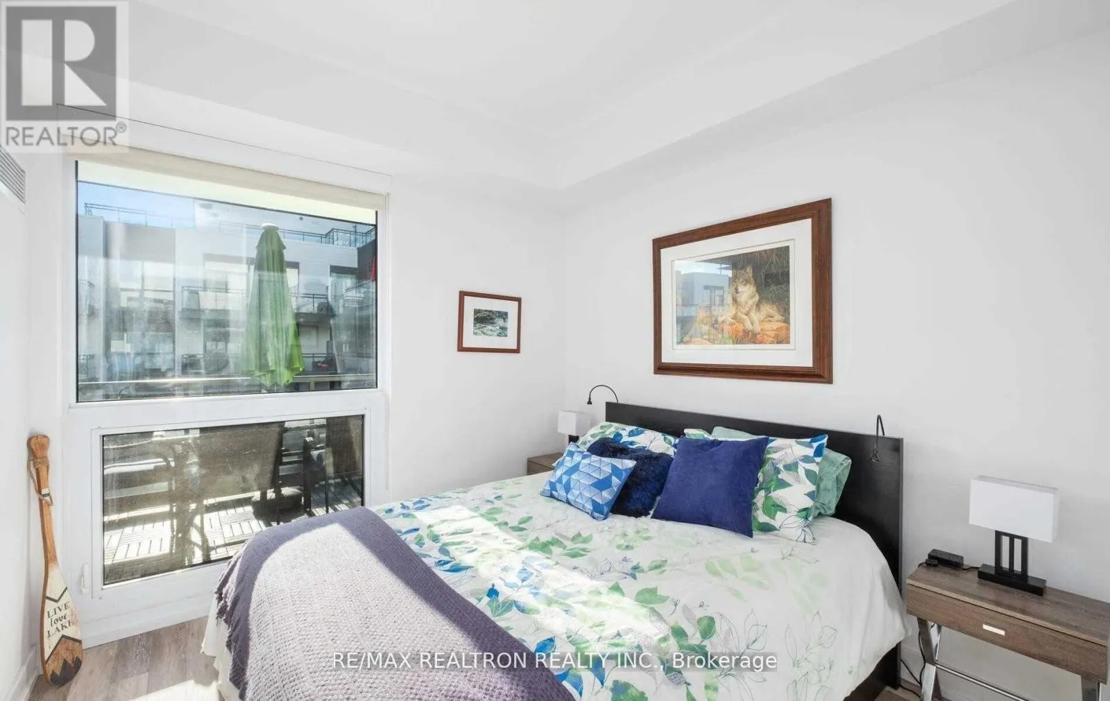 D332 - 333 SEA RAY AVENUE