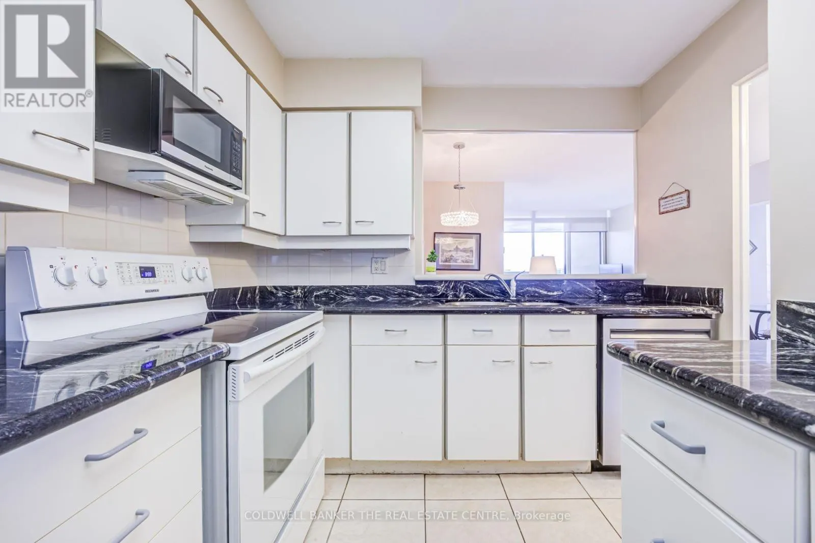 PH22 - 32 CLARISSA DRIVE