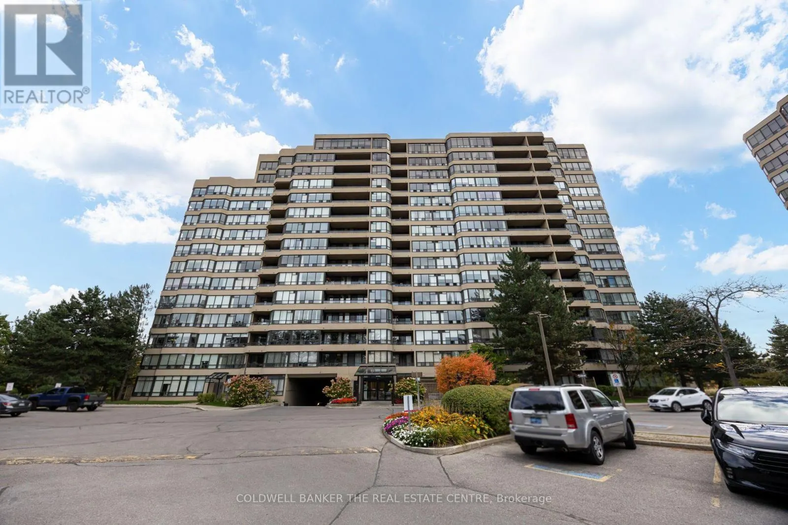 PH22 - 32 CLARISSA DRIVE