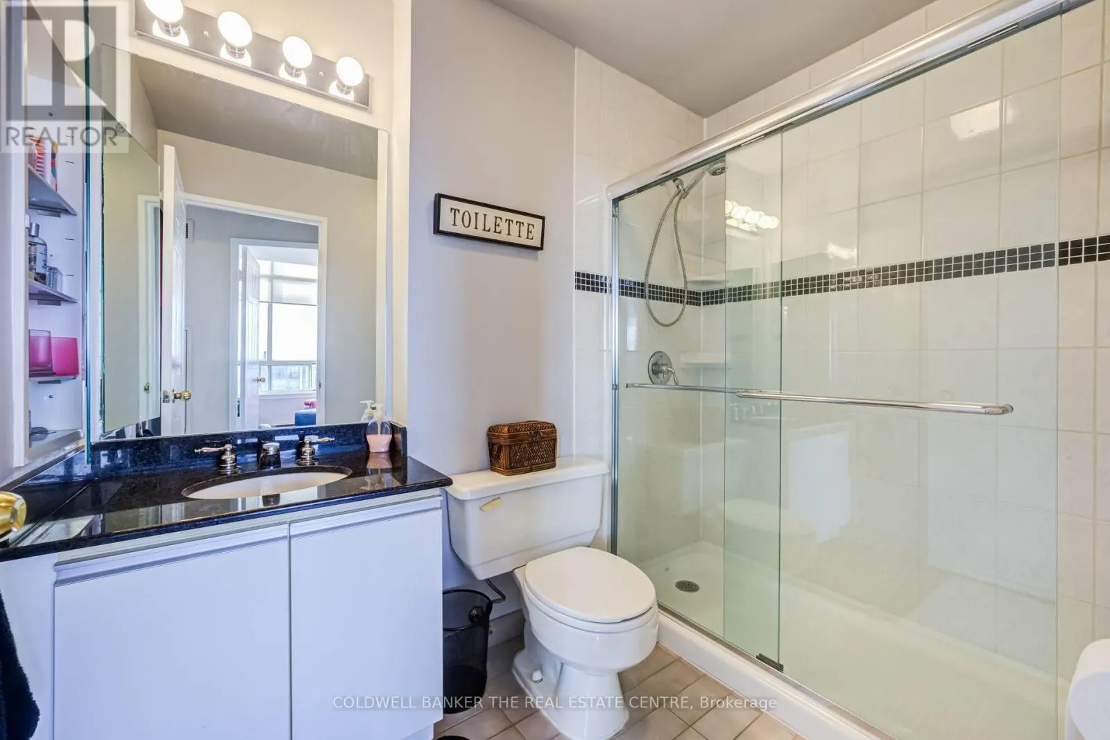 PH22 - 32 CLARISSA DRIVE