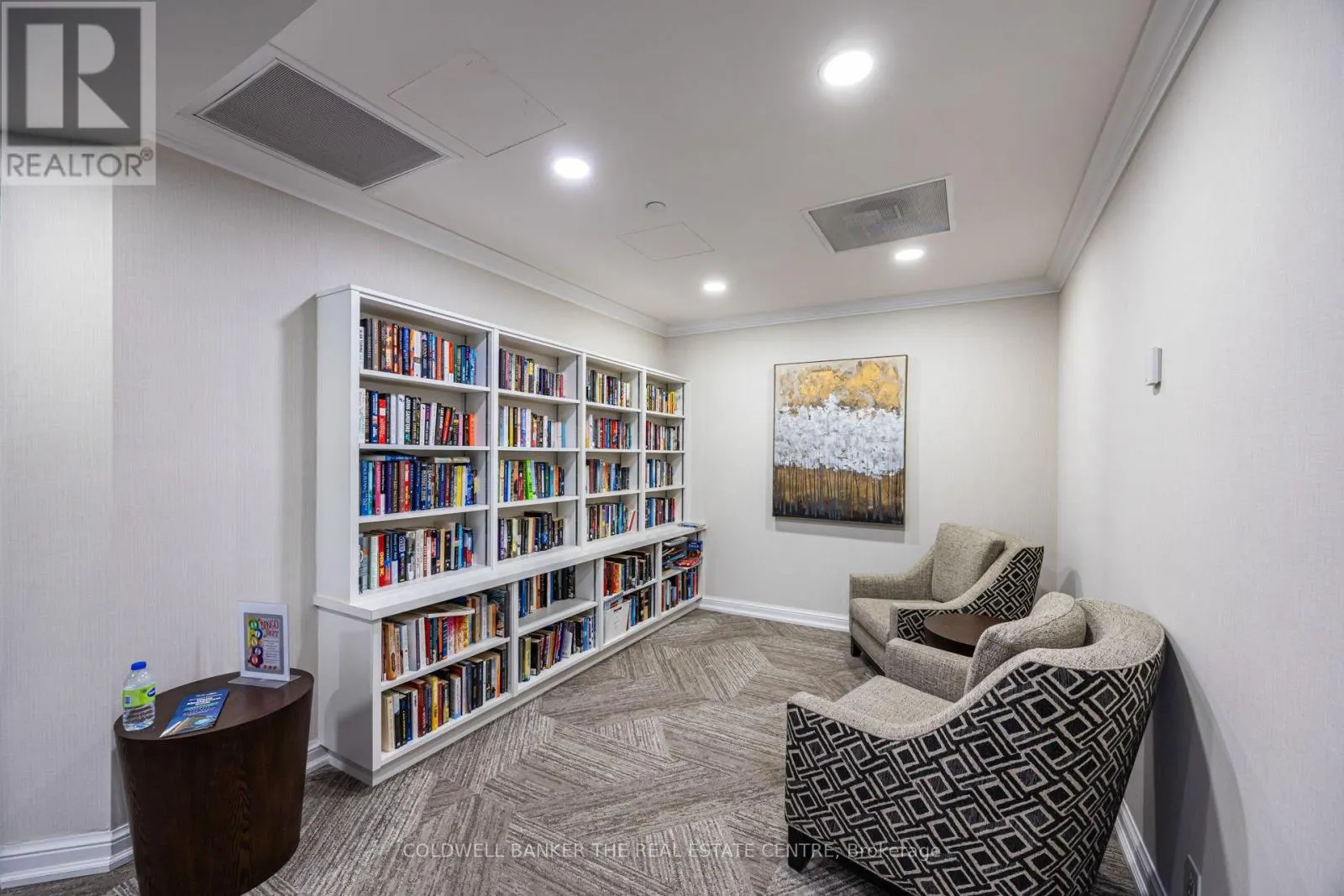 PH22 - 32 CLARISSA DRIVE