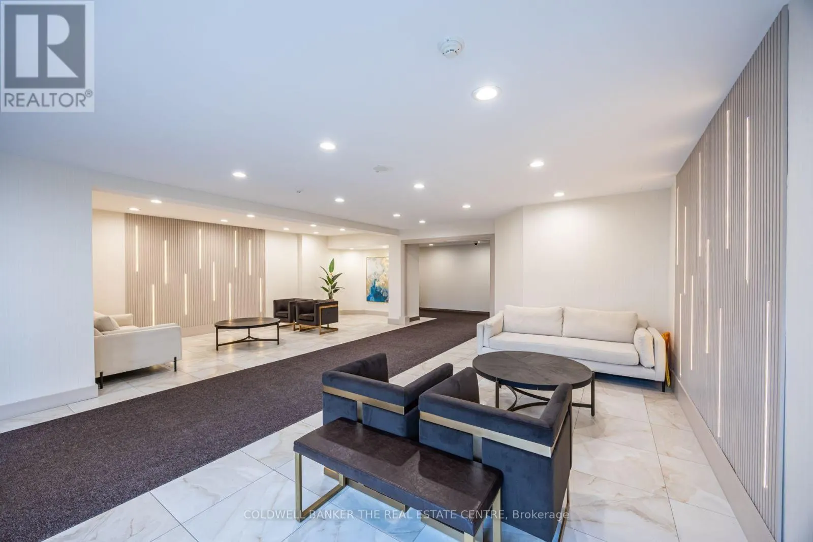 PH22 - 32 CLARISSA DRIVE