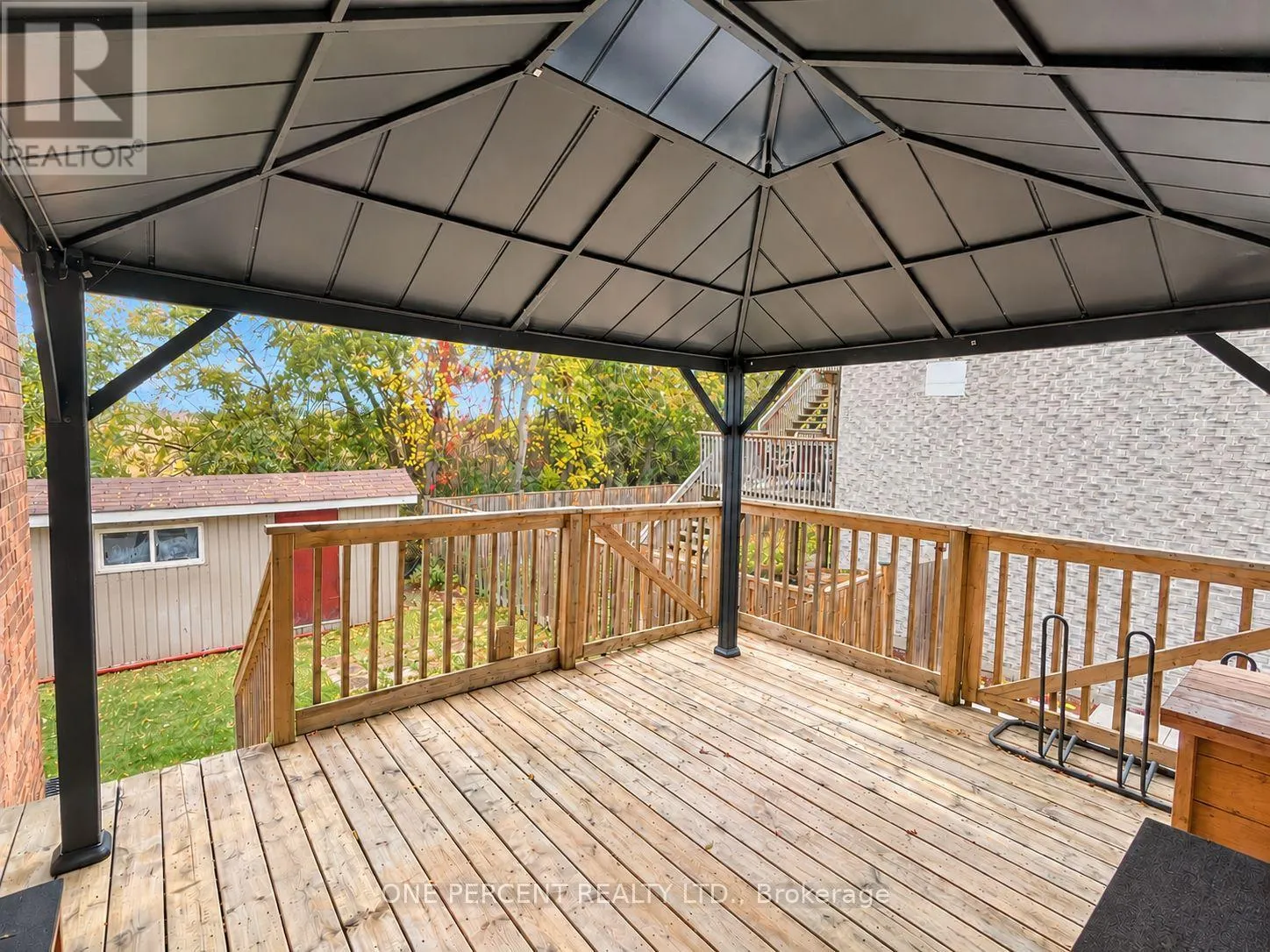 526 HIGHLAND CRESCENT