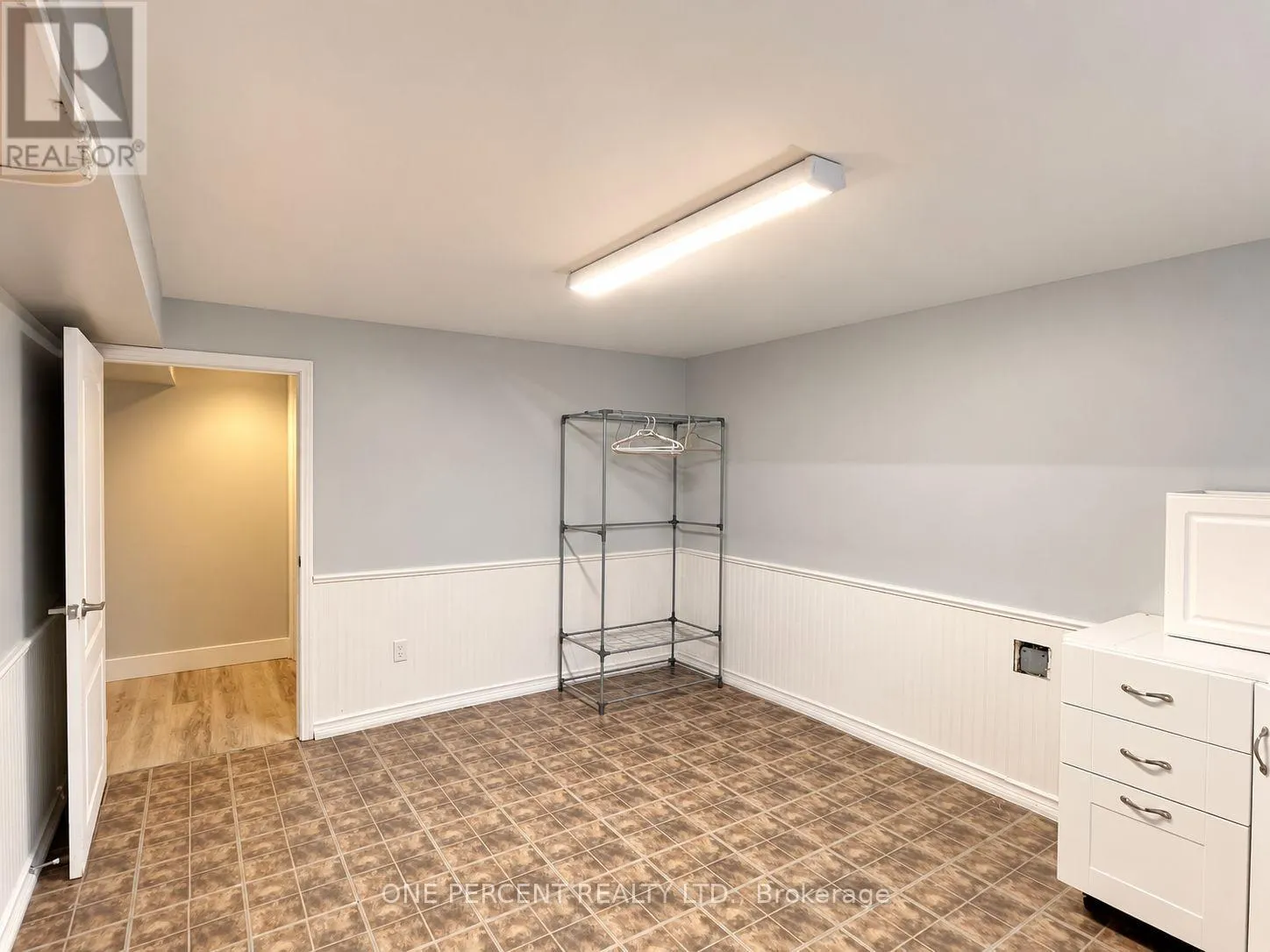 526 HIGHLAND CRESCENT