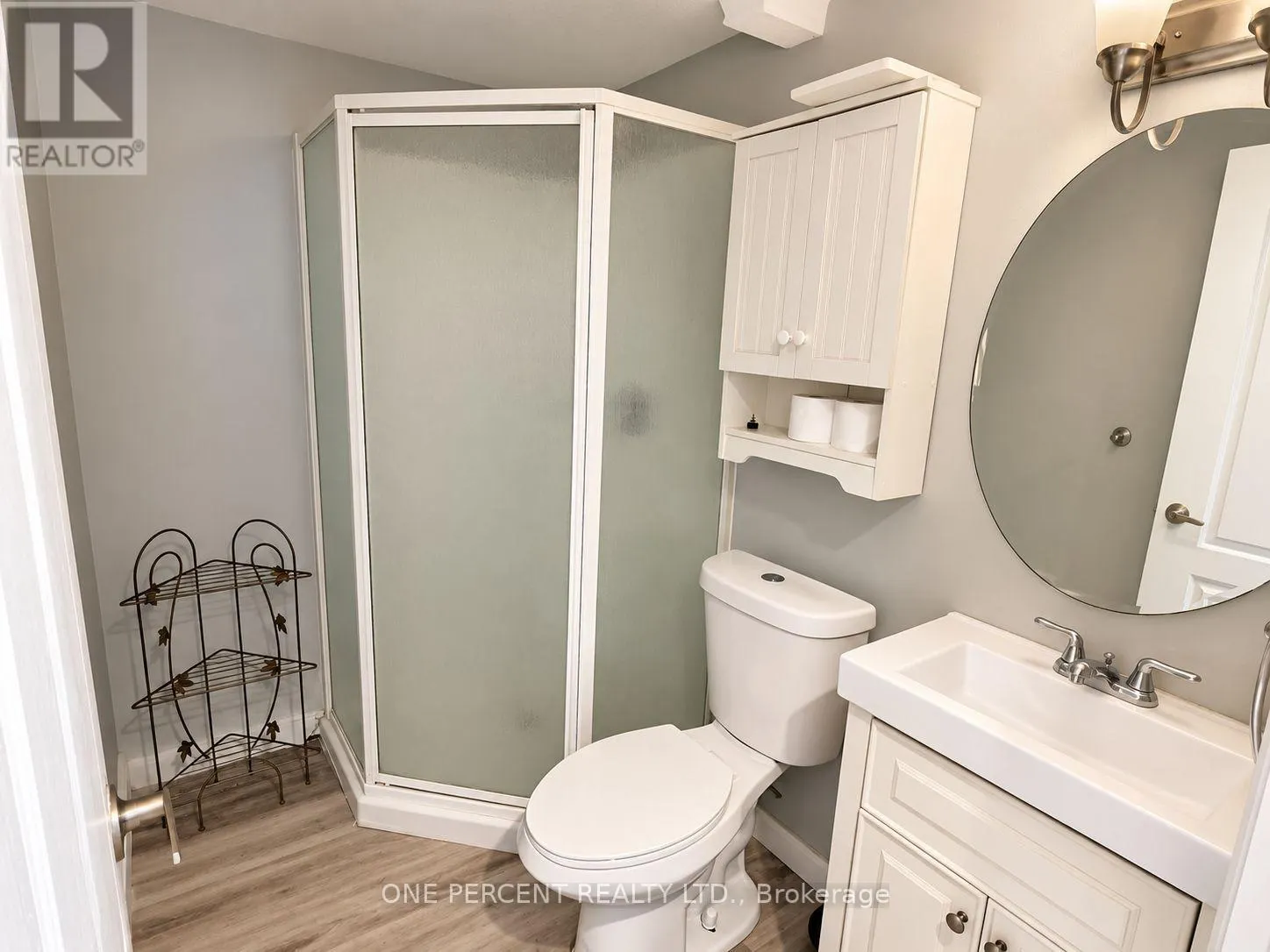 526 HIGHLAND CRESCENT