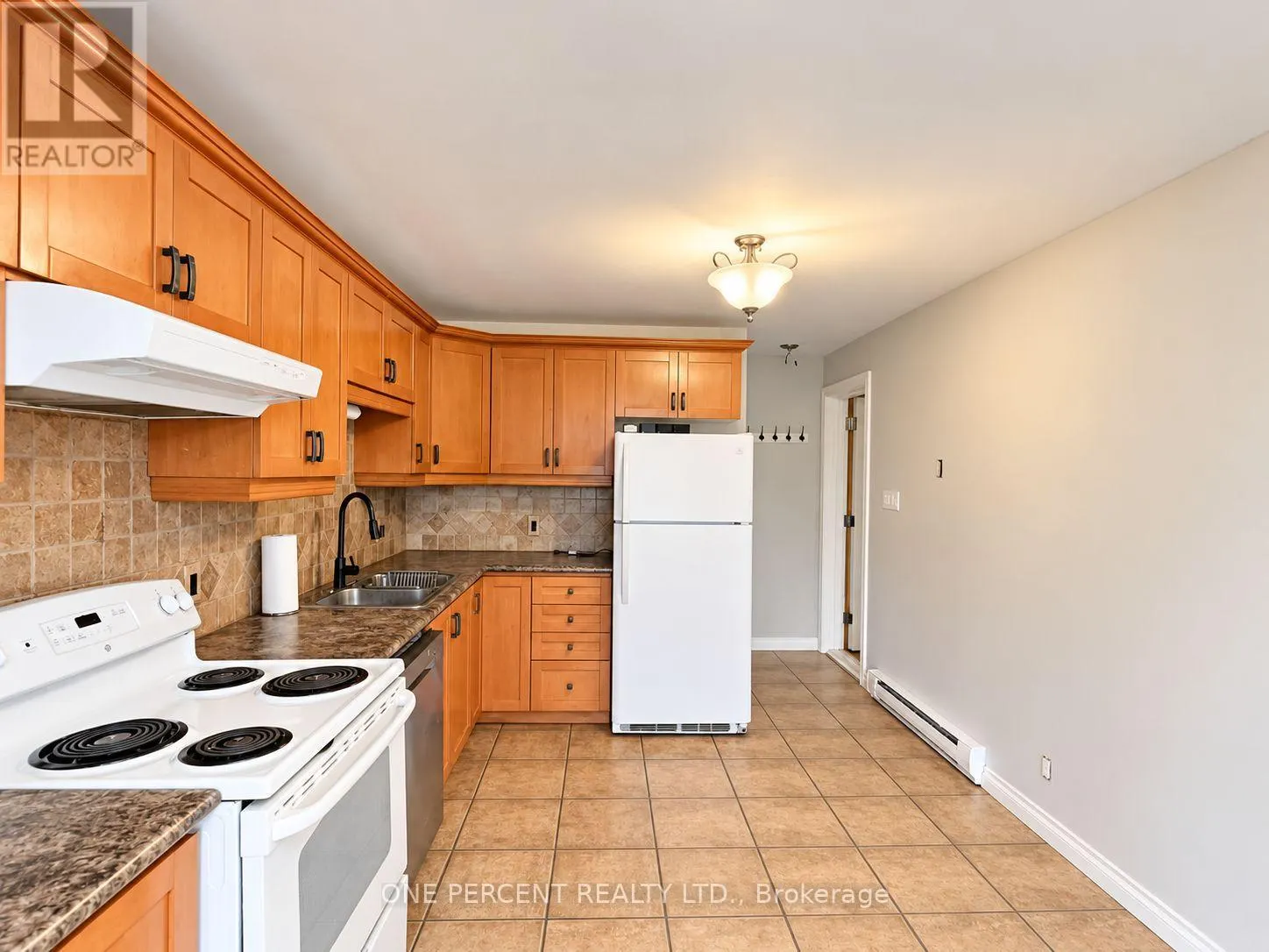 526 HIGHLAND CRESCENT