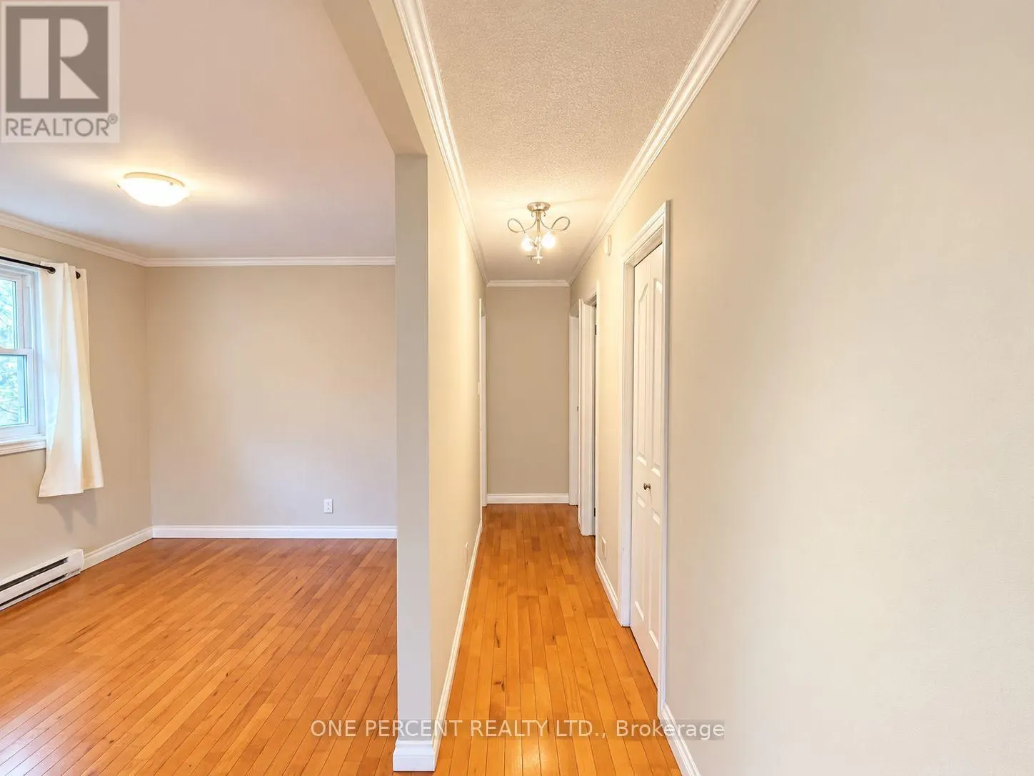 526 HIGHLAND CRESCENT