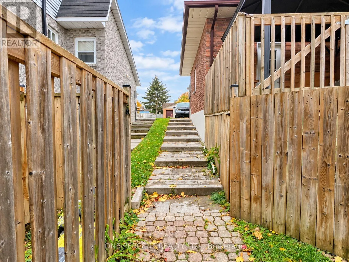 526 HIGHLAND CRESCENT