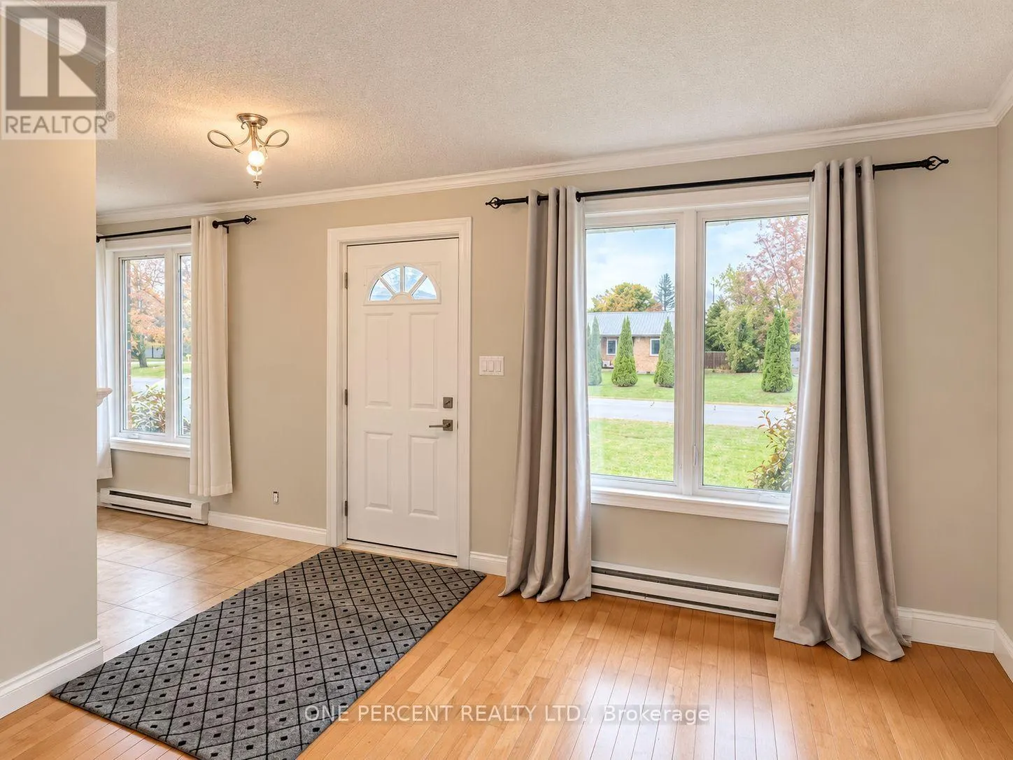 526 HIGHLAND CRESCENT