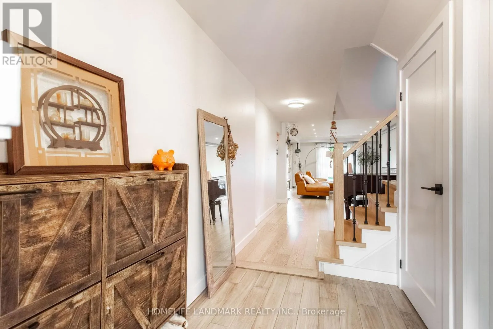15 FOXGLOVE COURT