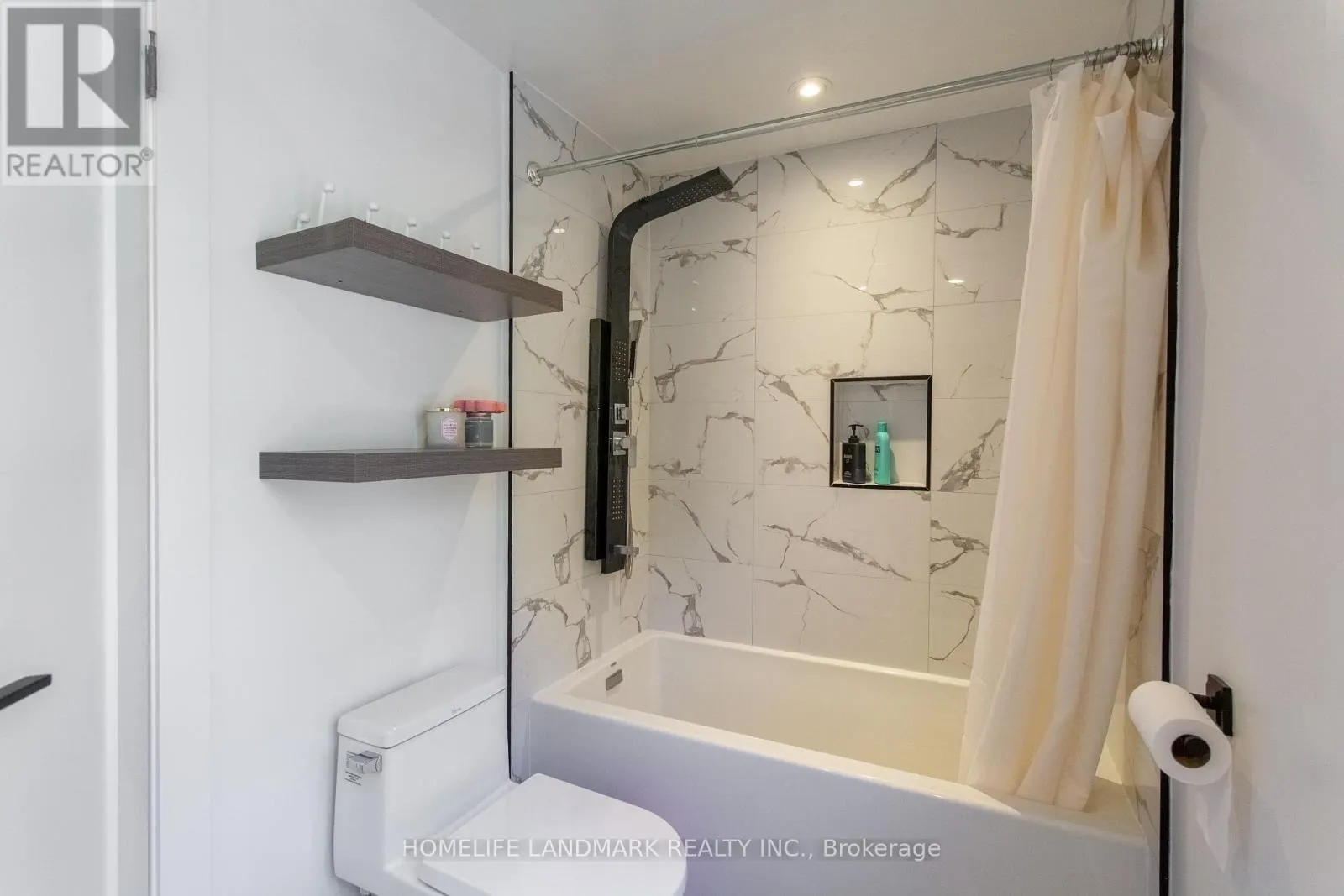 15 FOXGLOVE COURT