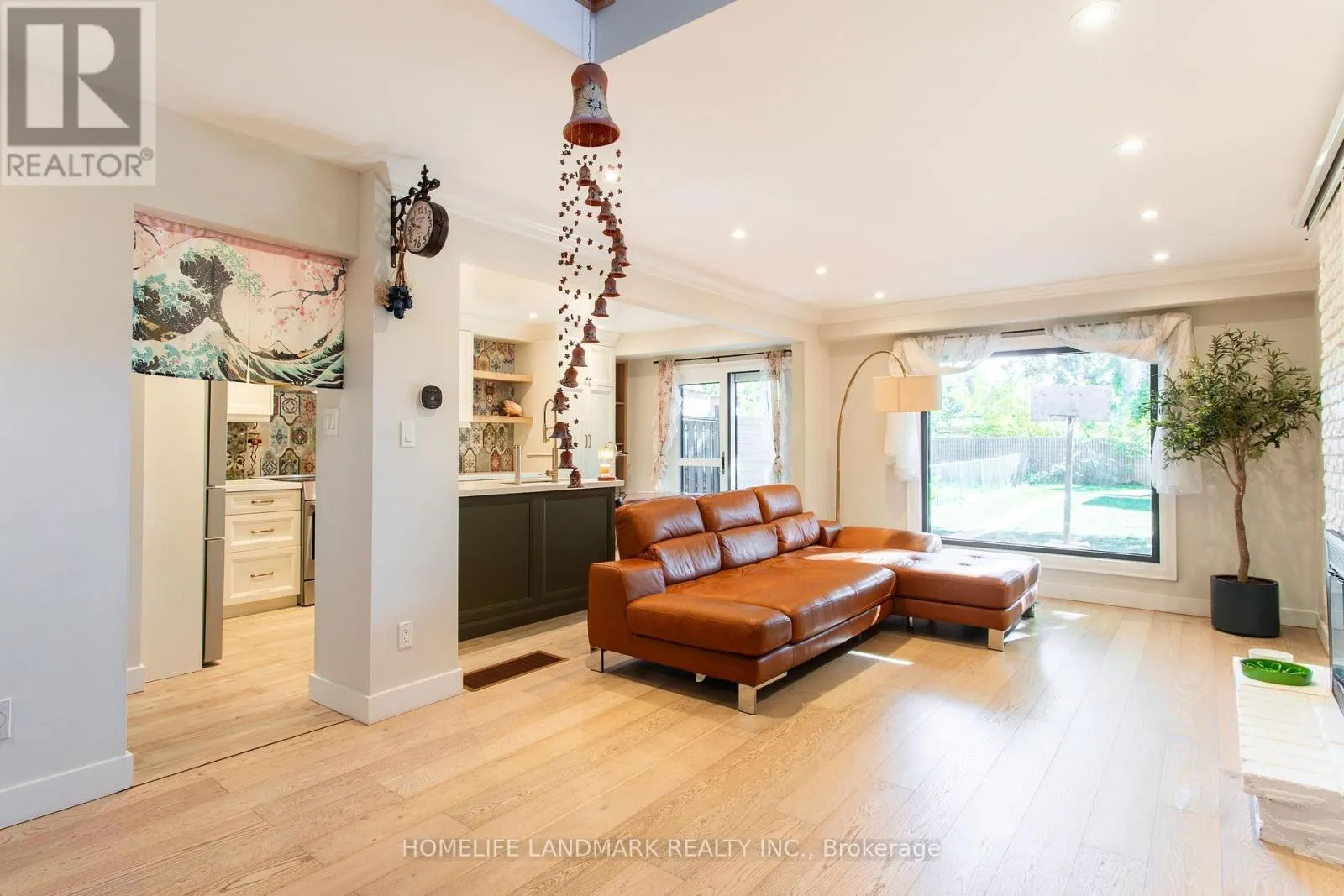 15 FOXGLOVE COURT